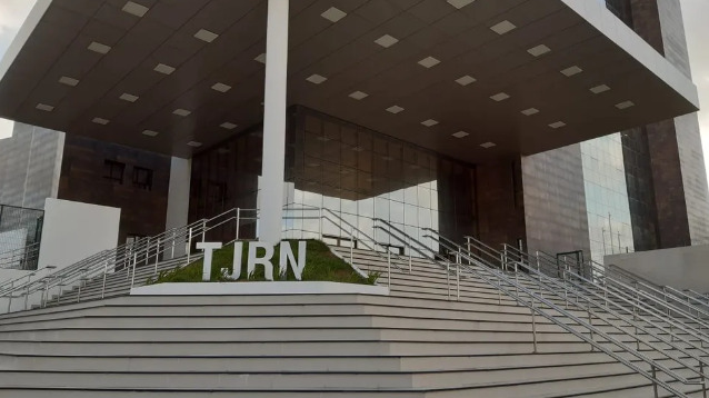 No recurso apresentado ao TJRN, a defesa sustentou que o acusado teria agido em legítima defesa e pediu a reforma da decisão que determinou o julgamento pelo Tribunal do Júri.