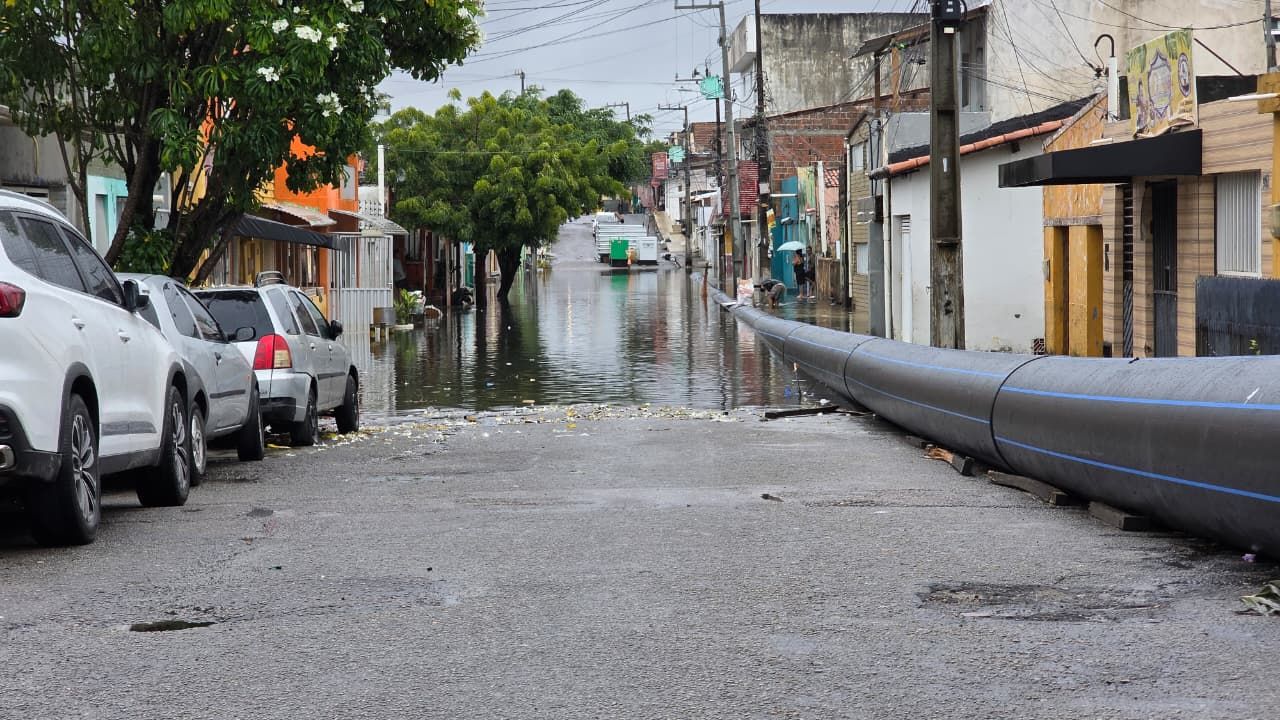 Serviços de drenagem na Rua Vereador Cauby Barrocas, Rocas - BNEWS RN