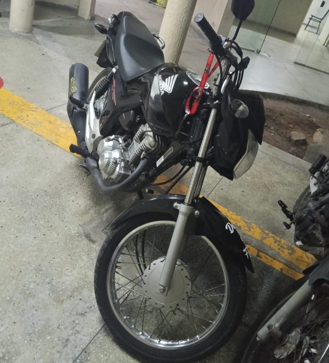 Moto usada pelos assaltantes. Foto: Divulgação/PMRN