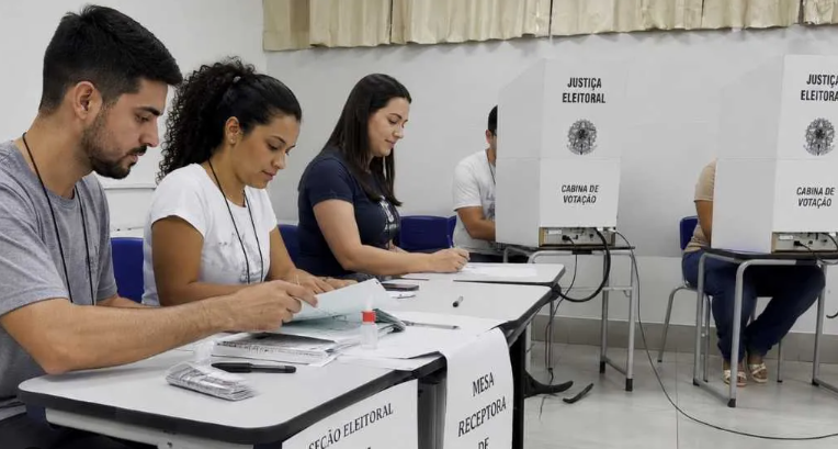 Para ampliar a apuração, a Justiça determinou que sejam identificados os demais integrantes da mesa receptora. Os mesários também deverão ser incluídos entre as testemunhas do processo.