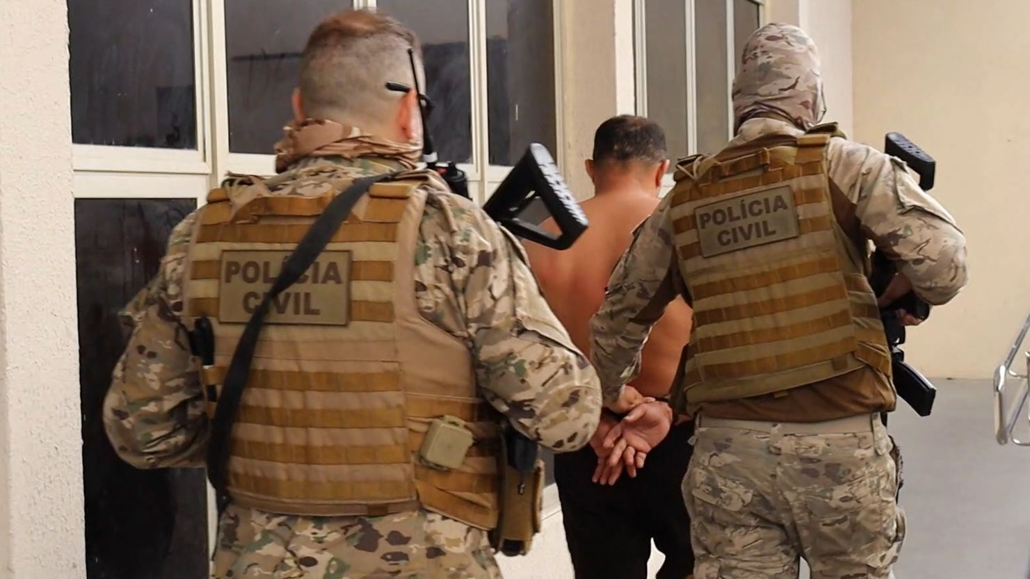 Laboratório de drogas é fechado pela Polícia Civil na Grande Natal; veja quantos presos e material apreendido