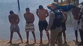 Criminosos foram presos e mulher libertada