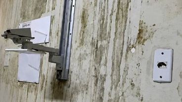 Mofo, esgoto e fios expostos: o que o MPRN encontrou na UTI do Giselda Trigueiro