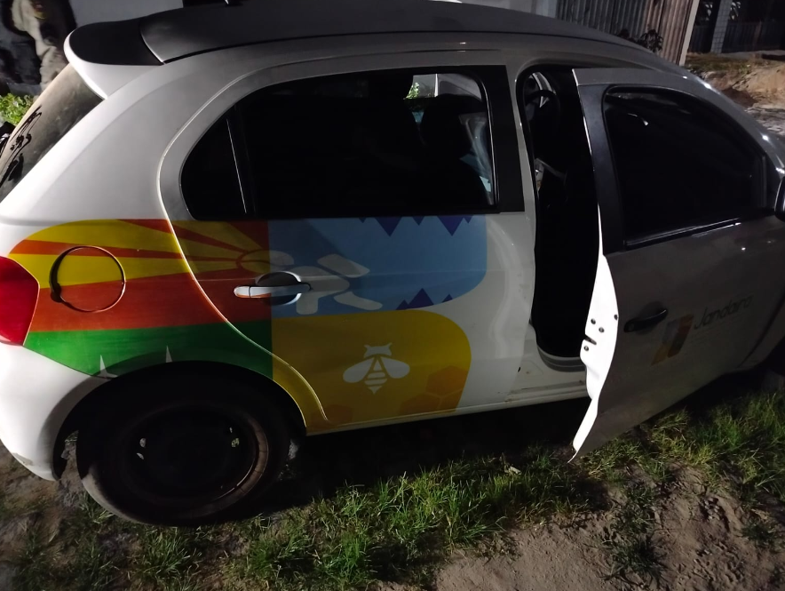 Carro recuperado pelos agentes. Foto: Divulgação/PMRN 
