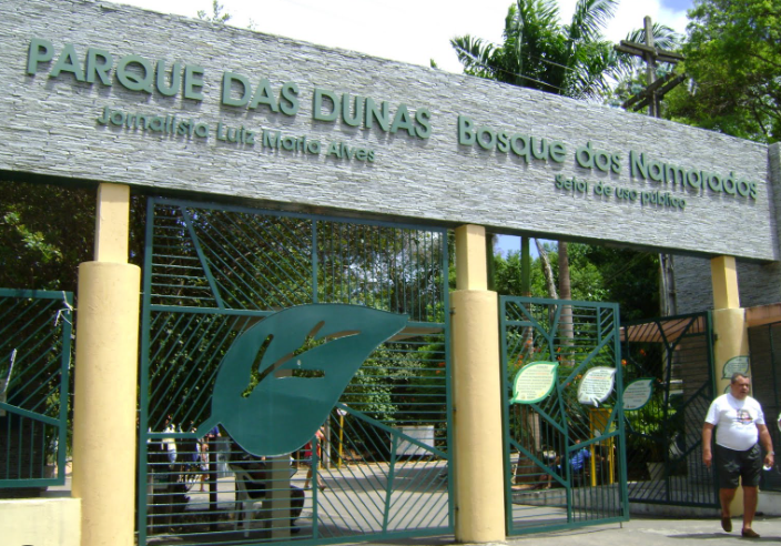 No sábado (26), a programação começa com atrações de teatro e contação de histórias no Anfiteatro do Parque das Dunas.