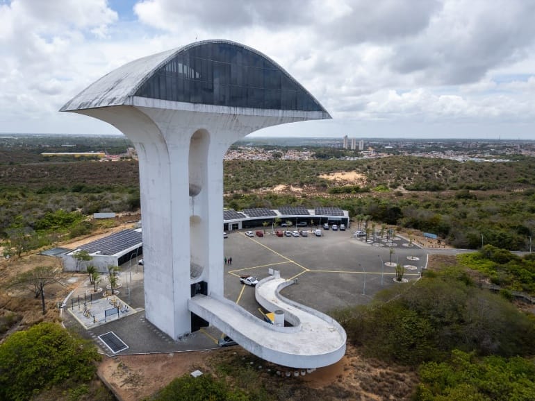 Gerador de Van der Graff, um dos experimentos mais divertidos e didáticos para mostrar como se comporta a energia no Espaço Aulas de Energia (Foto: Divulgação/Neoenergia Cosern)