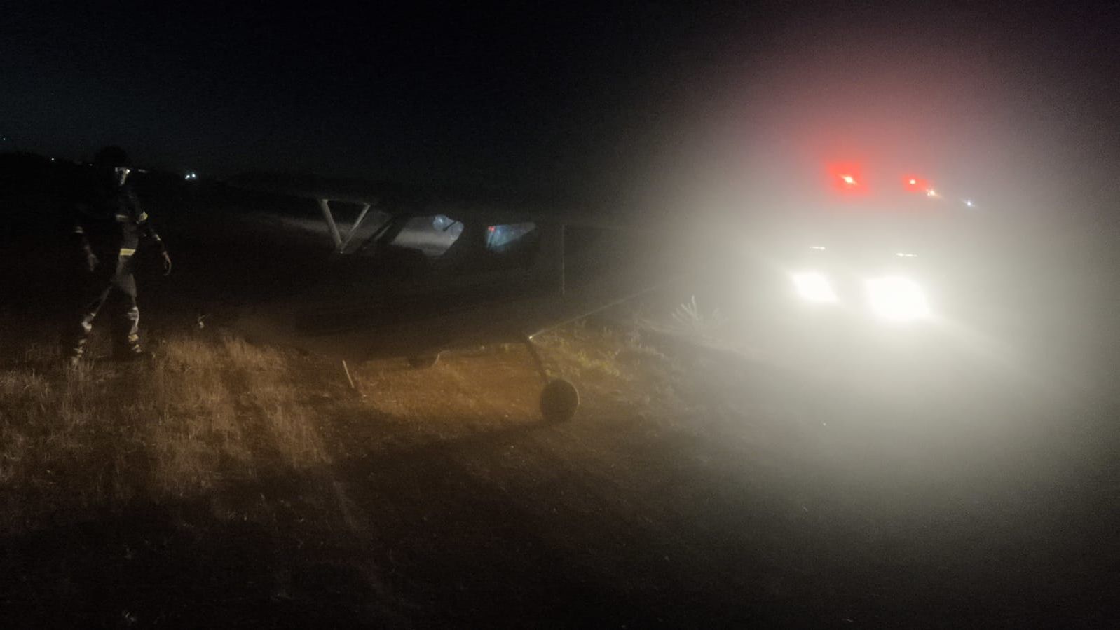 AVIÃO DE PEQUENO PORTE SAI DA PISTA DURANTE POUSO EM AEROPORTO DO RN