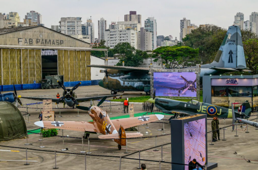 A cerimônia acontece na Organização Militar Museu Aeroespacial Paulista (MAPA), localizada na Avenida Braz Leme, nº 2.594, no bairro de Santana, Zona Norte da capital paulista.