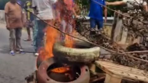 Pescadores fecham BR no RN e queimam pneus em protesto contra poluição de rios e mortandade de peixes 