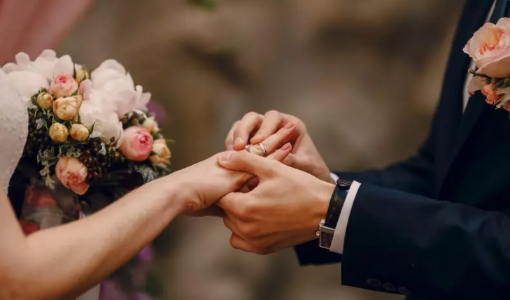 Durante séculos, o casamento foi apresentado como uma das principais formas de realização social das mulheres.