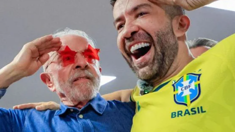 O presidente chamou o parlamentar de “general” e atribuiu a ele uma contribuição importante para manter a mobilização dos apoiadores ao longo da campanha.