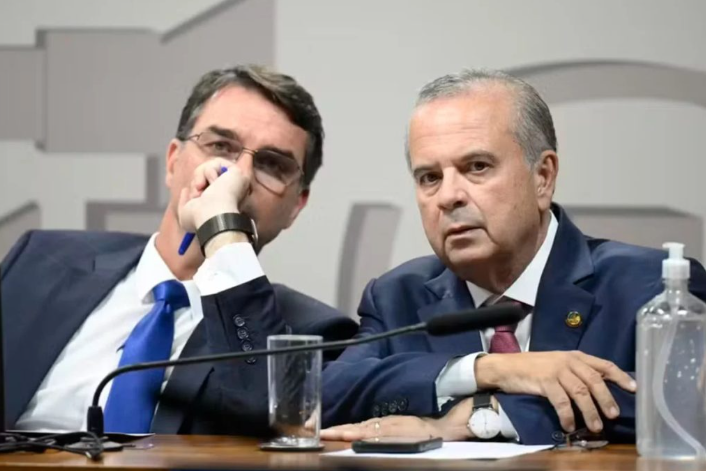 A versão publicada pelo Infobae foi contestada pelo senador Rogério Marinho, aliado político de Flávio Bolsonaro e responsável pela coordenação-geral de sua campanha presidencial.