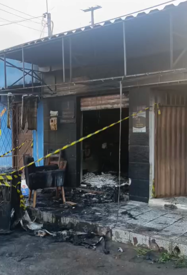 Curto-circuito destrói salão de beleza em Natal, e família faz apelo para recomeçar após prejuízo